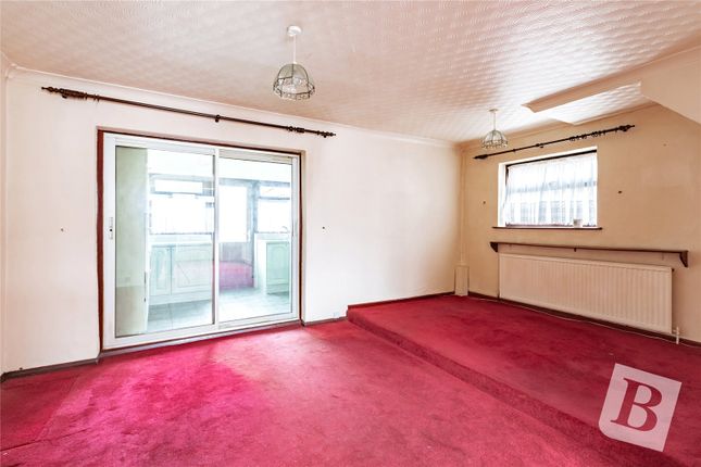 End terrace house for sale in Guysfield Drive, Rainham