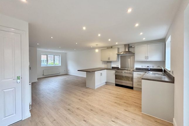 19, Brionne Way, Shaftesbury photo 2