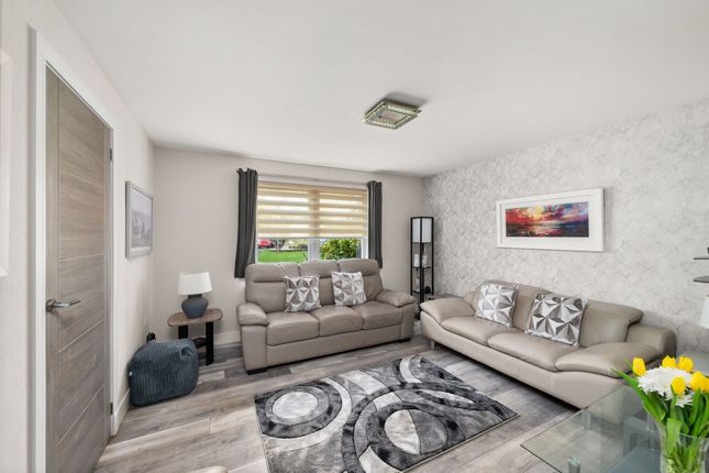 40 Greenbourne Gardens, Dundee photo 3