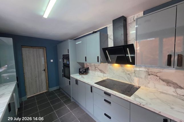 5, Somerscales Street, Hull photo 4