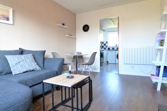 Meadowfield Court, Willowbrae, Edinburgh, EH8 7NA, Edinburgh photo 3