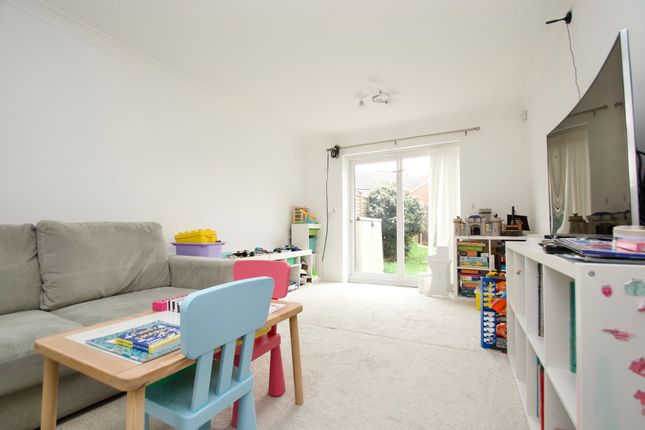 154 Stone Hill, St. Neots photo 2