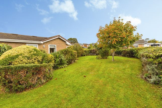 31, Fairoaks Crescent, Wrexham photo 2