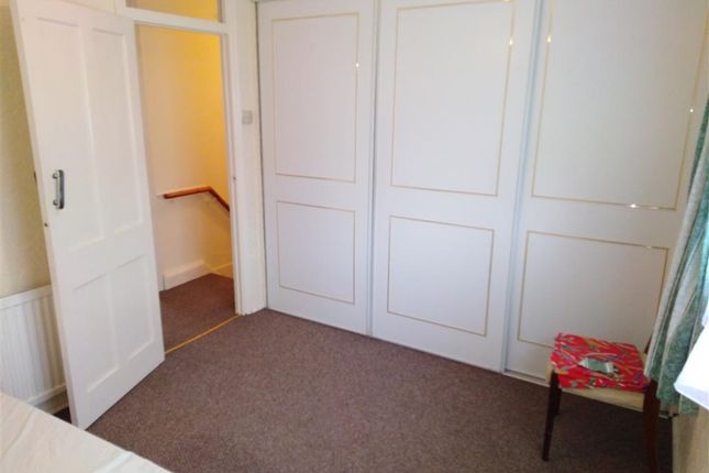 62, SWANSEA photo 5