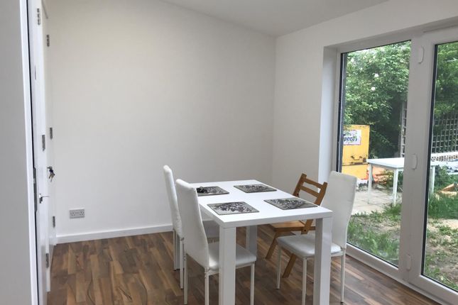 15, Eltham Hill, London photo 2