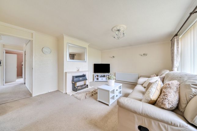 11 Andrew Avenue, Bognor Regis photo 3