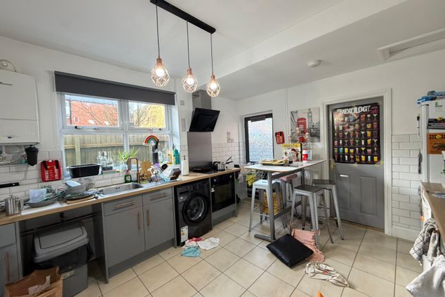 080652B6-Fcfb-4808-8Aa4-714827F706Fd