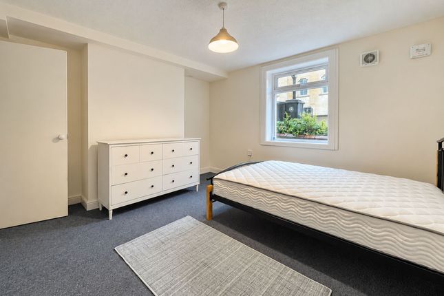 Garden Flat, 12 Lansdown Road, Bristol photo 4