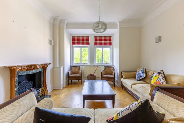 Flat 23A, North Gate,, Prince Albert Road, London photo 2
