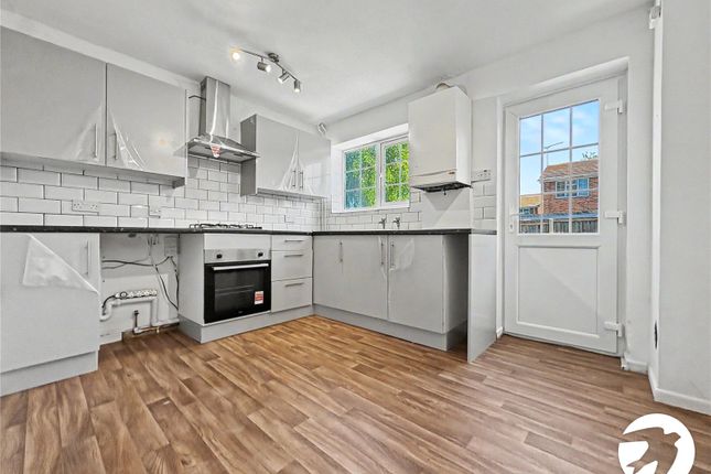 39, Wheatcroft Grove, Kent photo 5