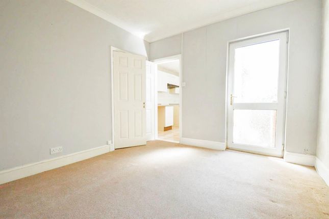 19, Ingle Road, Chatham photo 4