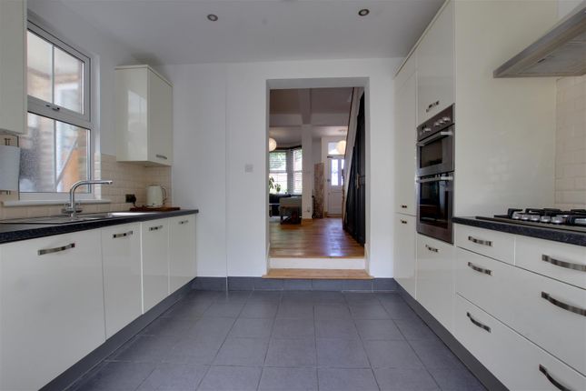 13, Seaford Road, Enfield photo 5