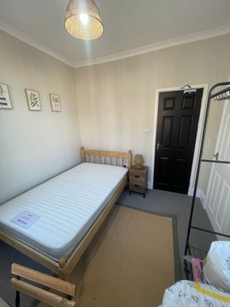 Shared accommodation to rent in Claremont Road, Rugby