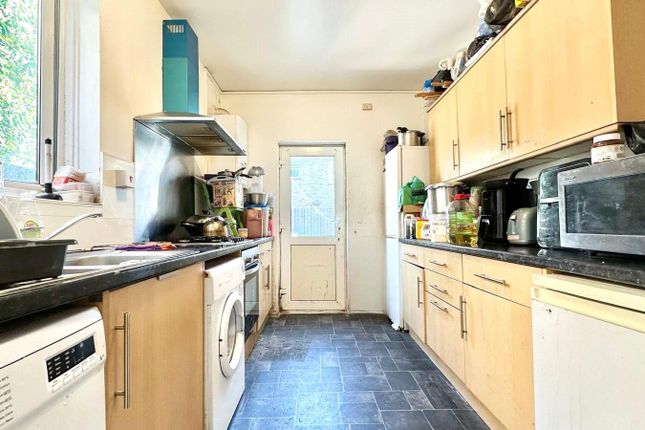 26, Kennard Street, London photo 3