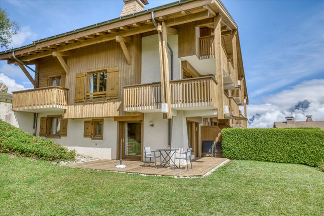 Thumbnail Apartment for sale in Combloux, Haute-Savoie, Rhône-Alpes, France