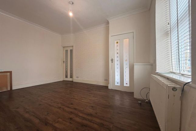 27, Bury Street, Ashton-Under-Lyne photo 2