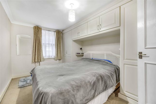 Thumbnail Flat to rent in Sutherland Street, Pimlico