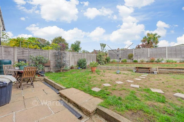 8, Dashmonden Close, Rochester photo 2