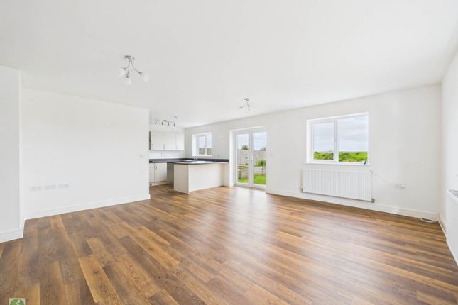 12, Trelawny Close, Looe photo 4