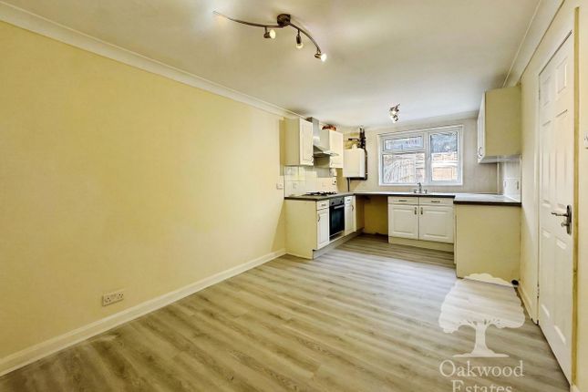 165, Weekes Drive, Slough photo 4