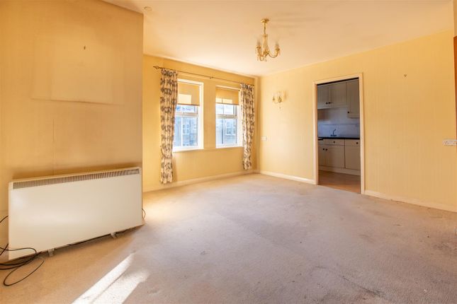 Flat 21, Meadow Court, Brassmill Lane, Bath photo 3