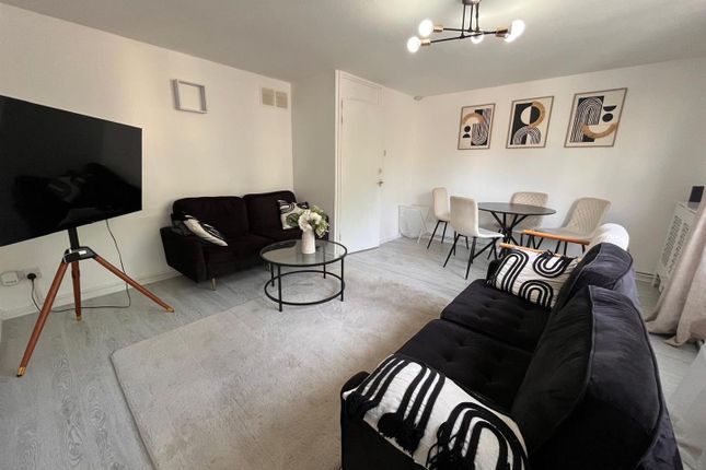 4, Acacia Road, London photo 2