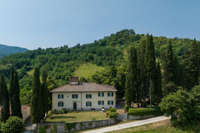 Villa for sale in Borgo San Lorenzo, Tuscany, Florence, Italy, Italy
