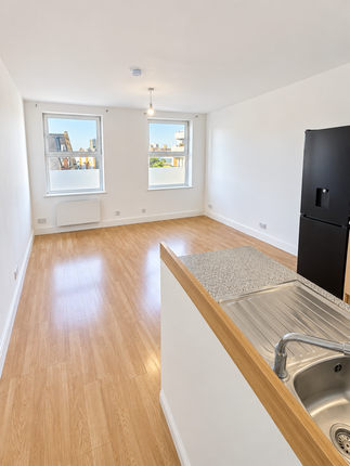 FLAT 17 Aldridge Court,, 176 High Street, London photo 5