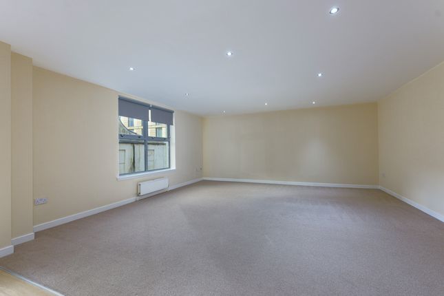 Flat 3/2, 70, Fox Street, Glasgow photo 3
