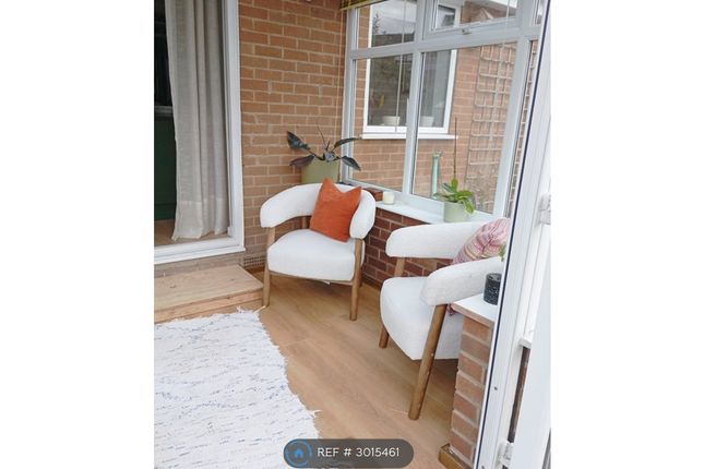 Stonebeck Avenue, Harrogate photo 4
