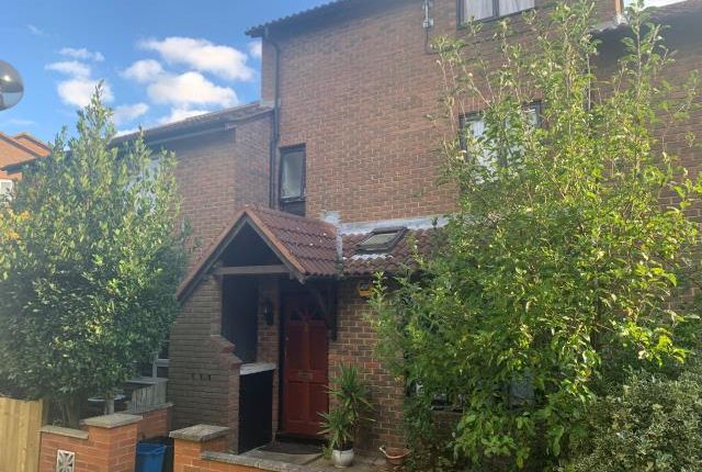 Thumbnail Terraced house to rent in Starling Walk, Hampton