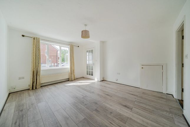 28, Greenville Croft, Derby photo 2