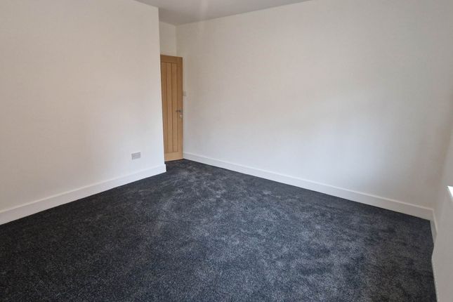 Bungalow to rent in Frederick Street, Oldham