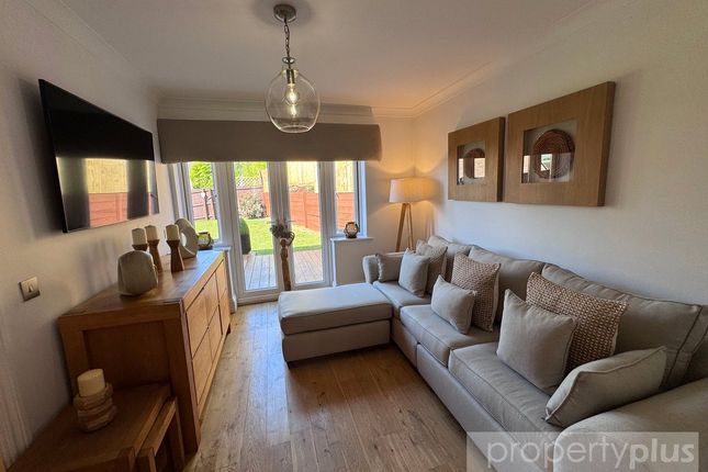 82, Beech Wood Drive, Rhondda Cynon Taff photo 4