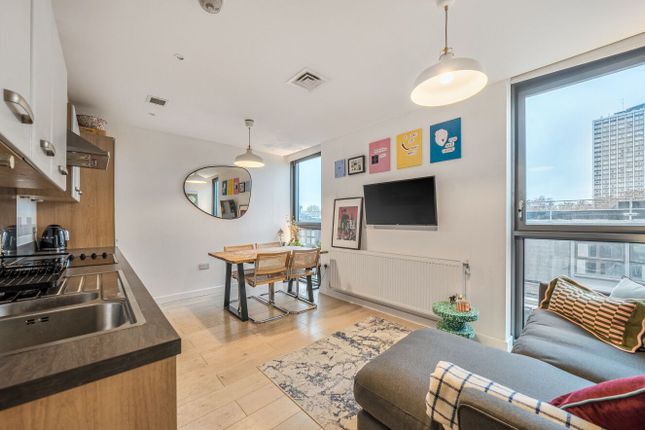 Flat Eighty Two, Fable Apartments, London photo 2