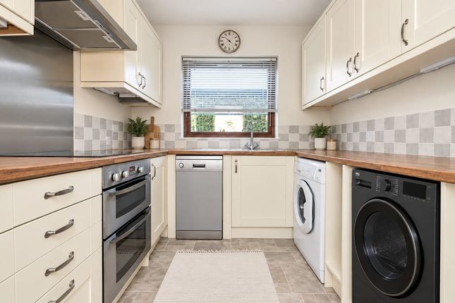 13 Blyth Road, Bromley photo 4