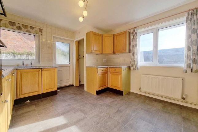 65, Meadowfield, Sleaford photo 3