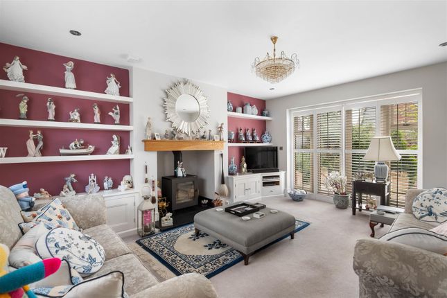 5, Badgers Close, Stratford-Upon-Avon photo 3