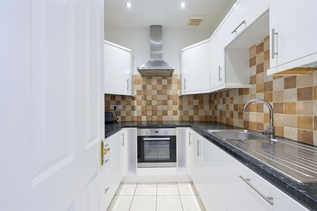4, Peaches Court, Peaches Close, Cheam Village photo 3