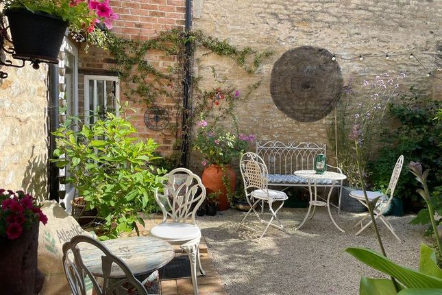 Lantern Cottage, 2 Bridge Street, Stamford photo 4