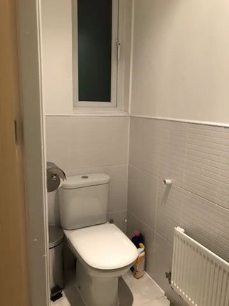 Flat to rent in Rimmer Close, Manchester