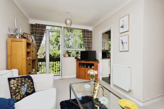 Flat 8, 15, Woodcroft Drive, Eastbourne photo 4