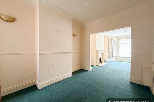 30 Bond Road, Southampton photo 4