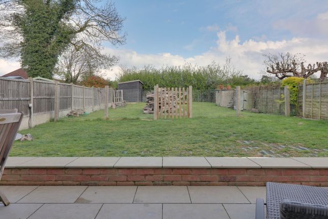 12, Sheering Lower Road, Sawbridgeworth photo 3