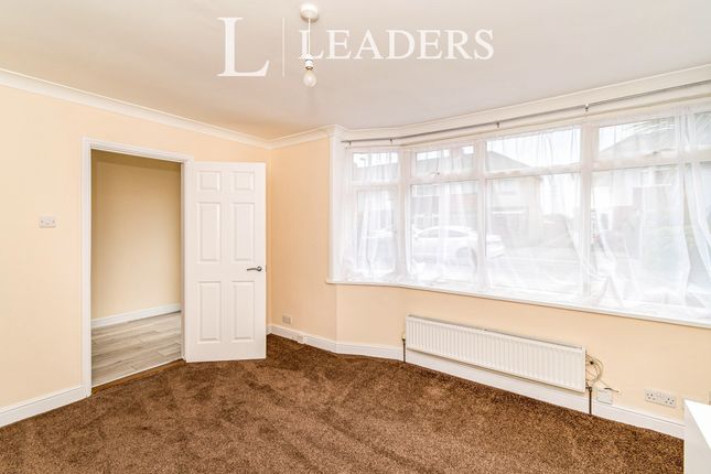 14, Longfield Avenue, Fareham photo 3