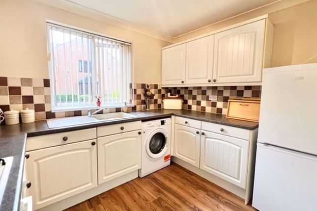 Flat for sale in Abbey Park Mews, Grimsby