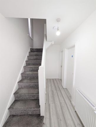 332, East Lancashire Road, Manchester photo 3