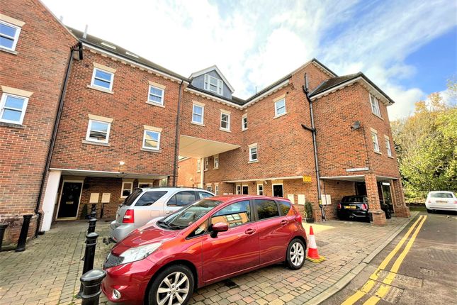 Thumbnail Flat to rent in Wallace Court, Hitchin