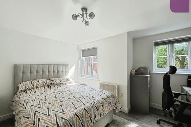 40, Oakwood Drive, Manchester photo 2