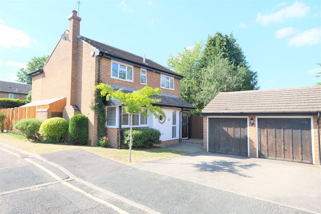 Thumbnail Detached house for sale in Goldfinch Close, Chelsfield, Orpington